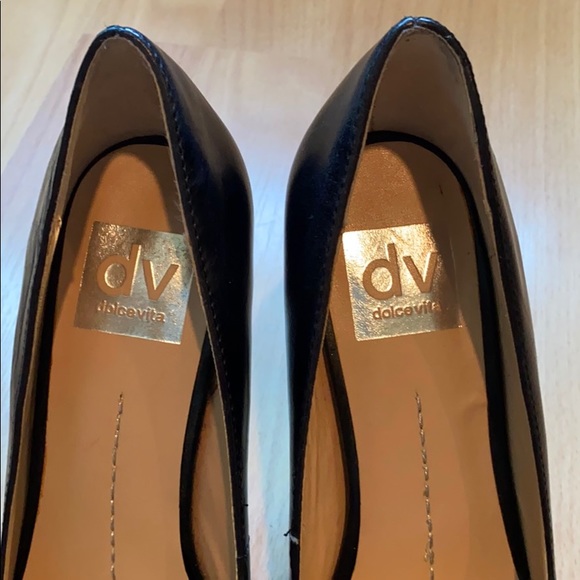 Dolce Vita leather heels. In like new condition 🥰 - Picture 5 of 6